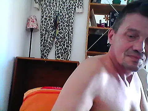 Snapshot of Bigpenis6y chatting on 05.26.26 Bigpenis6y online show from 05.26.26