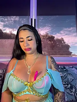 Snapshot of kiim_taaylor chatting on 10.24.25 kiim taaylor online show from 10.24.25