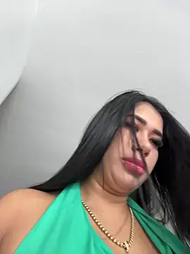 Snapshot of kiim_taaylor chatting on 10.31.25 kiim taaylor online show from 10.31.25