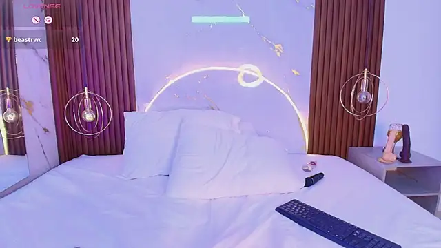 Snapshot of miamiller69 chatting on 02.09.25 miamiller69 online show from 02.09.25