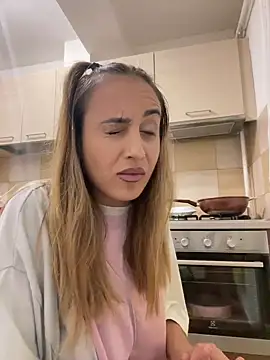 Daisyforyou online show from 12.22.24