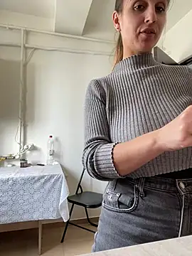 Daisyforyou online show from 02.21.25