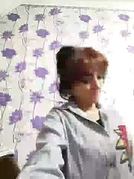 Snapshot of SweetLeila40 chatting on 12.30.24 SweetLeila40 online show from 12.30.24