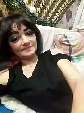 Snapshot of SweetLeila40 chatting on 01.04.25 SweetLeila40 online show from 01.04.25