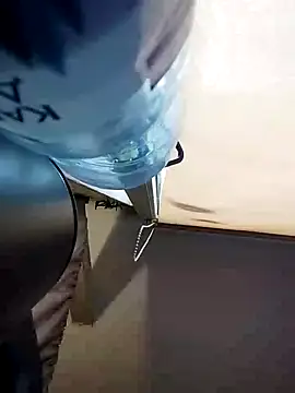 Snapshot of SweetLeila40 chatting on 01.10.25 SweetLeila40 online show from 01.10.25