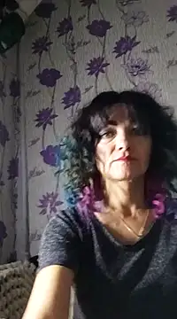 Snapshot of SweetLeila40 chatting on 02.07.25 SweetLeila40 online show from 02.07.25