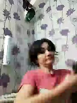 Snapshot of SweetLeila40 chatting on 02.09.25 SweetLeila40 online show from 02.09.25