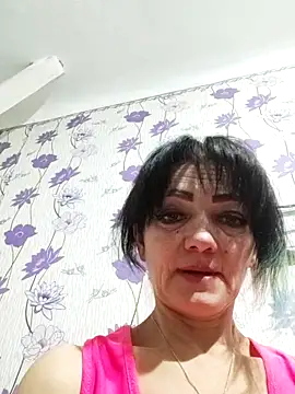 Snapshot of SweetLeila40 chatting on 02.23.25 SweetLeila40 online show from 02.23.25