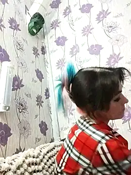 Snapshot of SweetLeila40 chatting on 02.24.25 SweetLeila40 online show from 02.24.25