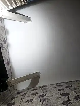 Snapshot of SweetLeila40 chatting on 02.26.25 SweetLeila40 online show from 02.26.25