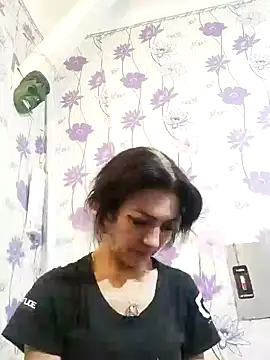 Snapshot of SweetLeila40 chatting on 02.26.25 SweetLeila40 online show from 02.26.25