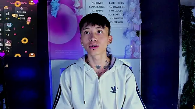 Snapshot of juniior_2311_ chatting on 02.12.25 juniior 2311 online show from 02.12.25