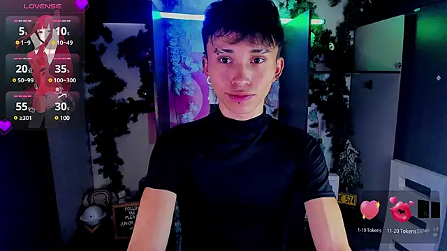 Snapshot of juniior_2311_ chatting on 02.20.25 juniior 2311 online show from 02.20.25