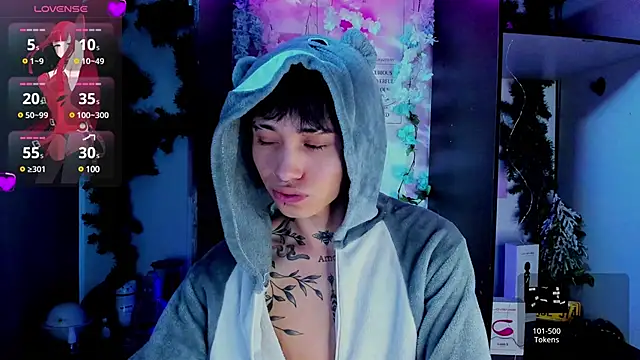 Snapshot of juniior_2311_ chatting on 02.28.25 juniior 2311 online show from 02.28.25