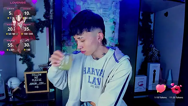 Snapshot of juniior_2311_ chatting on 03.07.25 juniior 2311 online show from 03.07.25