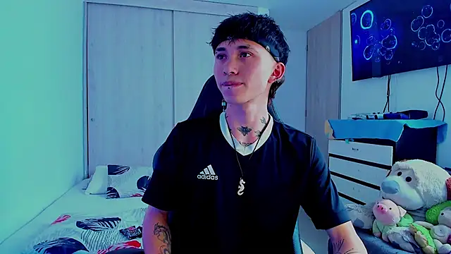 juniior 2311  online show from 02.04.26