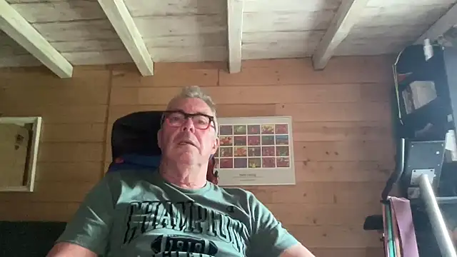 Snapshot of lelohop chatting on 05.05.26 lelohop online show from 05.05.26
