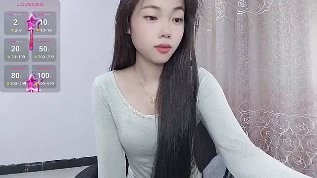 Snapshot of Lvy--v chatting on 02.22.25 Lvy--v online show from 02.22.25