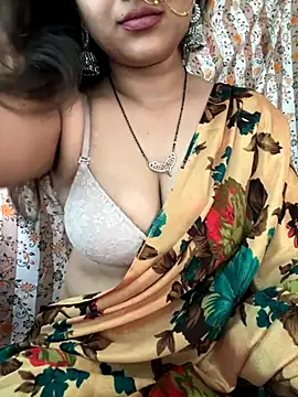 Snapshot of pikaindian chatting on 10.05.25 pikaindian online show from 10.05.25