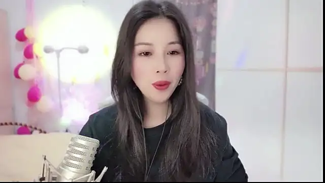 HK angelchloe online show from 02.24.25
