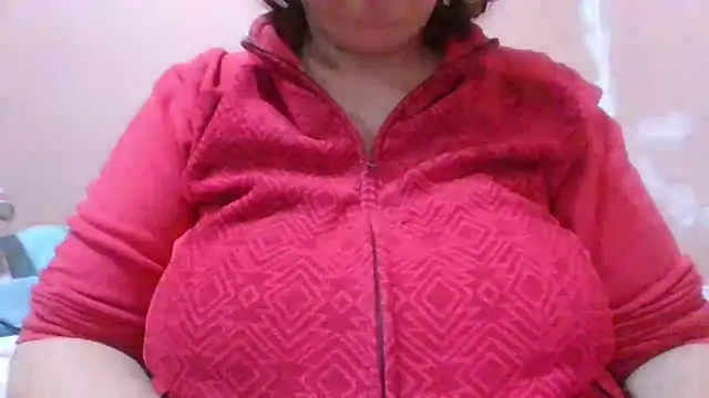 Snapshot of maria38xxx chatting on 01.15.25 maria38xxx online show from 01.15.25