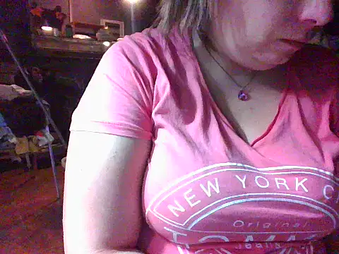 Snapshot of maria38xxx chatting on 09.24.25 maria38xxx online show from 09.24.25