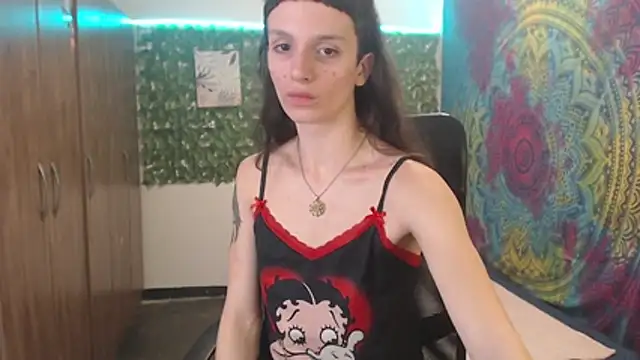 Snapshot of BurningVenus12 chatting on 11.01.25 BurningVenus12 online show from 11.01.25