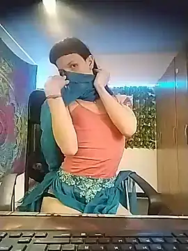 Snapshot of BurningVenus12 chatting on 11.17.25 BurningVenus12 online show from 11.17.25