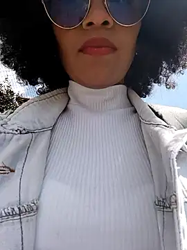 Snapshot of BlairSamy chatting on 01.17.25 BlairSamy online show from 01.17.25