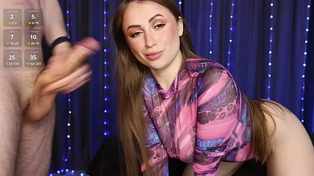 Snapshot of sweet_couple777 chatting on 01.25.25 sweet couple777 online show from 01.25.25