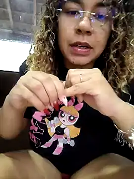 Snapshot of VitoriaFernandes chatting on 02.02.26 VitoriaFernandes online show from 02.02.26