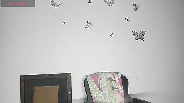 Snapshot of Sophie_sweett19 chatting on 02.07.25 Sophie sweett19 online show from 02.07.25