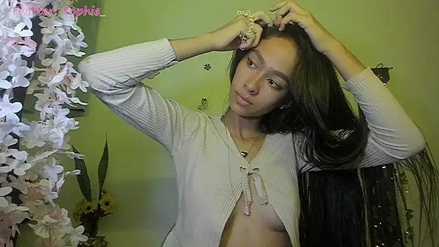 Snapshot of Sophie_sweett19 chatting on 02.26.25 Sophie sweett19 online show from 02.26.25