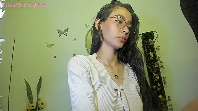 Snapshot of Sophie_sweett19 chatting on 03.01.25 Sophie sweett19 online show from 03.01.25