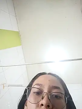 Sophie sweett19 online show from 04.20.26