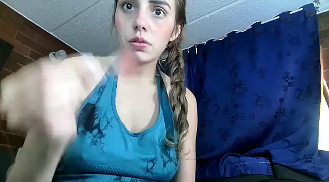 ValeriaLacrozee online show from 01.13.25