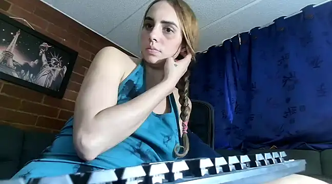 ValeriaLacrozee online show from 01.13.25