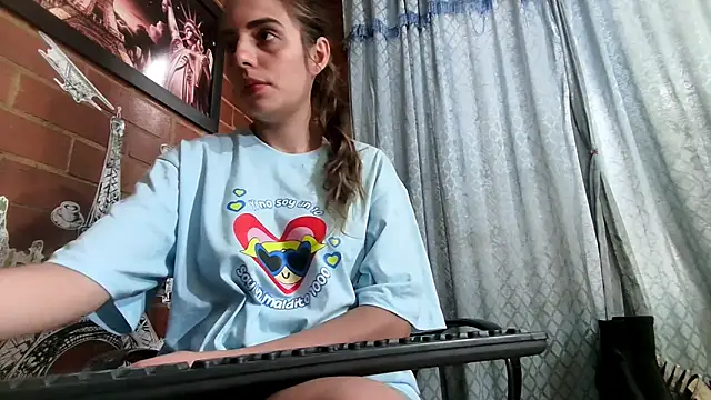 ValeriaLacrozee online show from 02.27.25