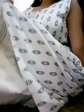 Snapshot of Arohi_is_Live chatting on 12.14.24 Arohi is Live online show from 12.14.24