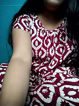 Snapshot of Arohi_is_Live chatting on 11.18.25 Arohi is Live online show from 11.18.25