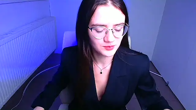 Josephine jo online show from 12.04.24