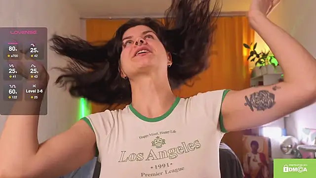 Snapshot of ginavontease chatting on 11.08.25 ginavontease online show from 11.08.25