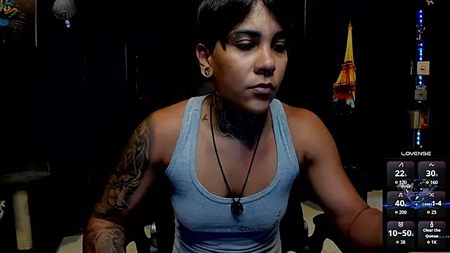 Snapshot of ZhoeStrong chatting on 09.08.25 ZhoeStrong online show from 09.08.25