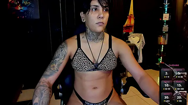 Snapshot of ZhoeStrong chatting on 10.14.25 ZhoeStrong online show from 10.14.25