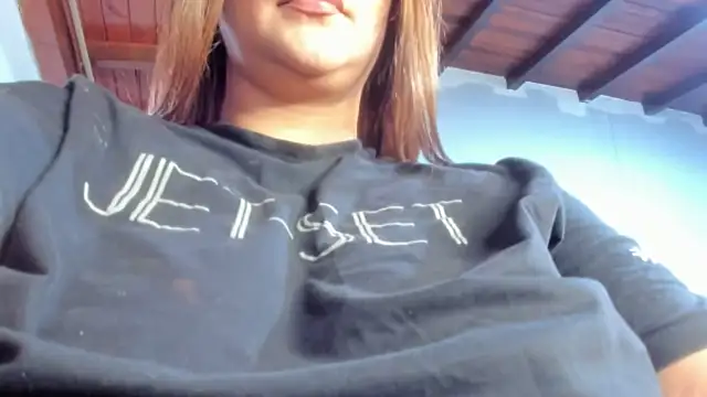 Snapshot of cattleya_campbell chatting on 10.15.25 cattleya campbell online show from 10.15.25