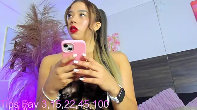 Snapshot of Martina_Miiller chatting on 10.26.25 Martina Miiller online show from 10.26.25