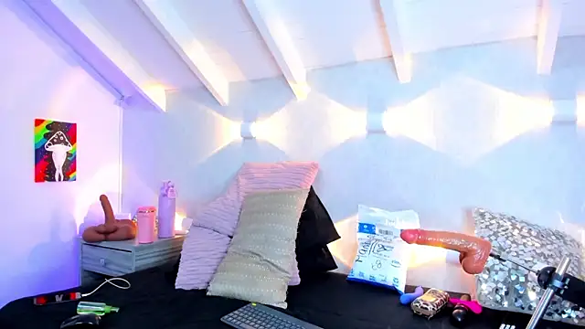 Martina Miiller online show from 03.08.26