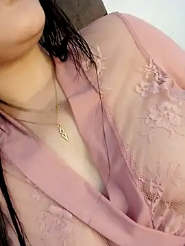 Snapshot of im_here- chatting on 10.12.25 im here- online show from 10.12.25