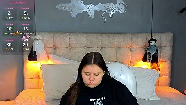 Laia and Aloby online show from 10.13.25