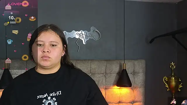 Laia and Aloby online show from 12.19.25